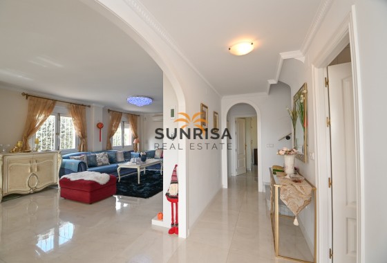 Villa · Reventa - Las Colinas Golf & Country Club · Alicante · España