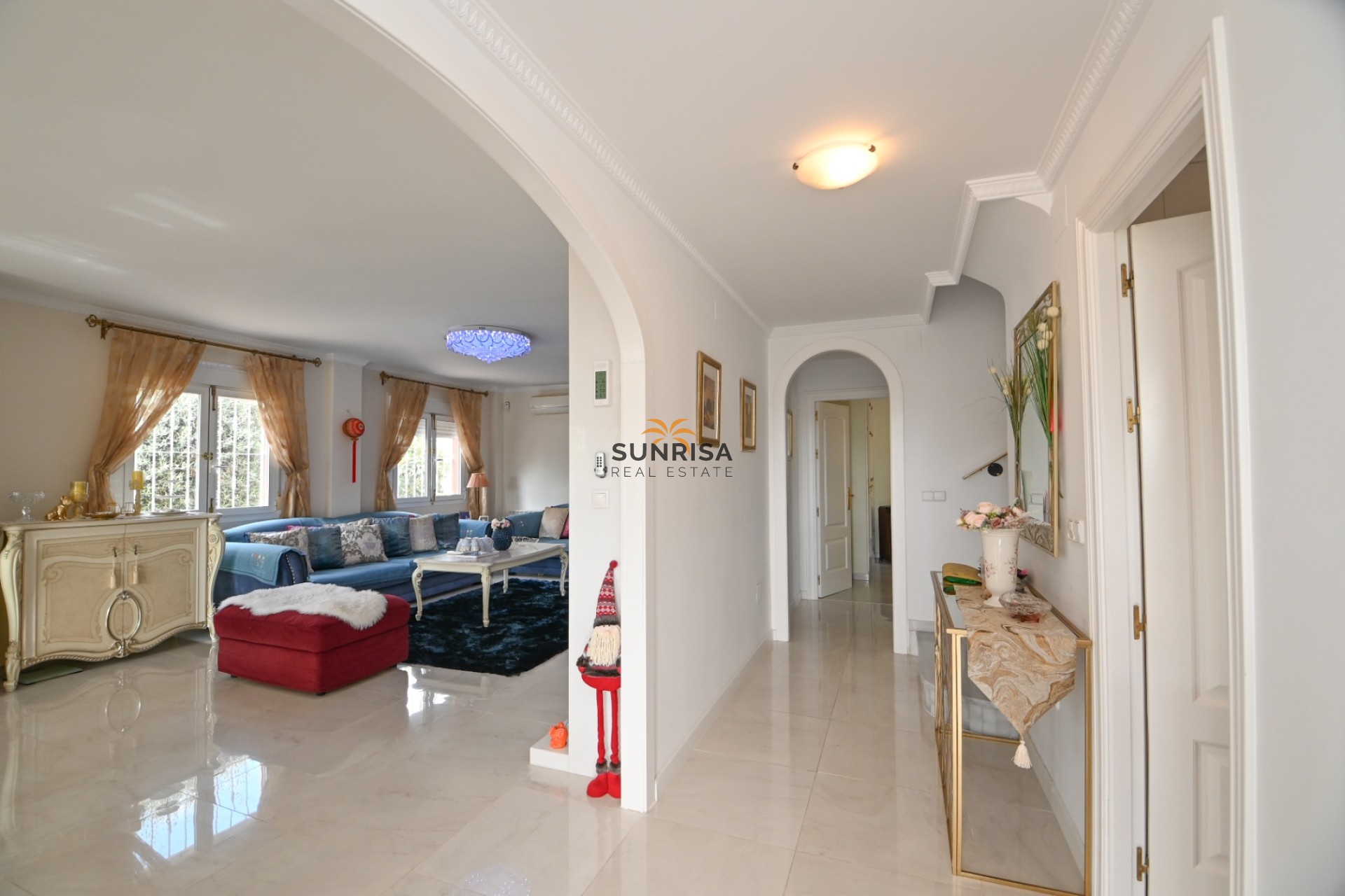 Reventa - Villa - Las Colinas Golf & Country Club