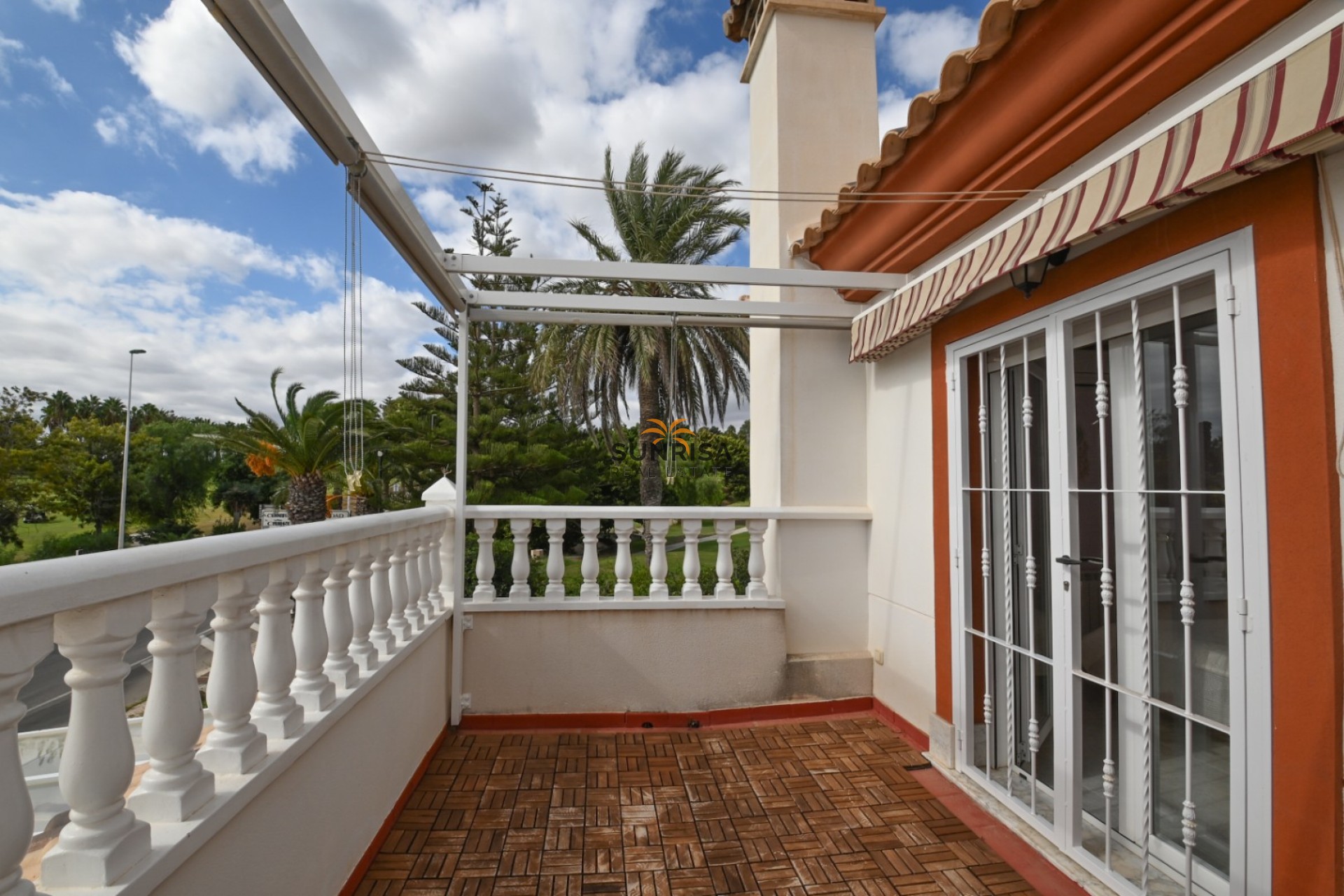 Reventa - Villa - Las Colinas Golf & Country Club