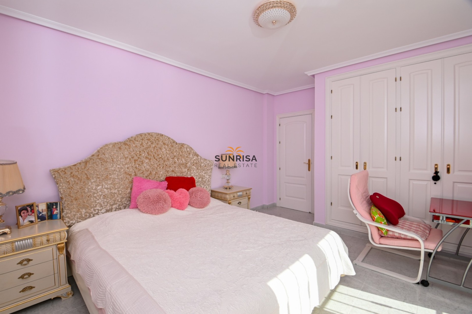 Reventa - Villa - Las Colinas Golf & Country Club