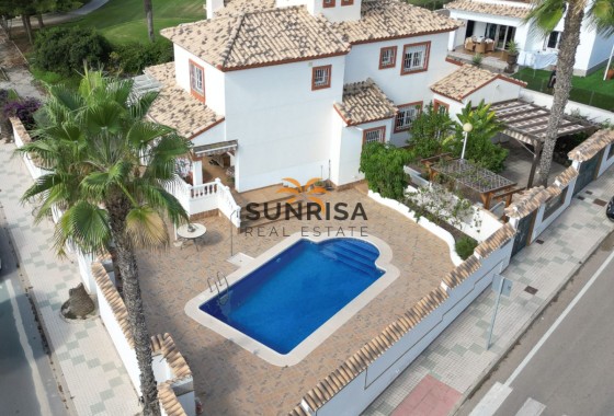 Villa · Reventa - Las Colinas Golf & Country Club · Alicante · España