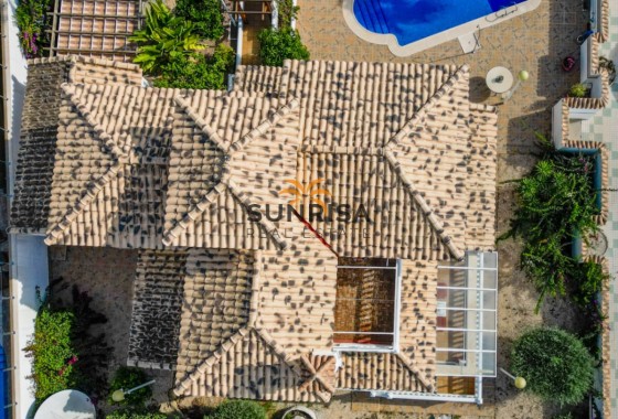 Villa · Reventa - Las Colinas Golf & Country Club · Alicante · España