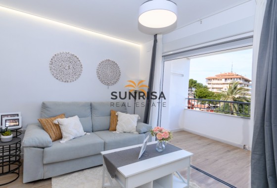 Apartamento · Reventa - Punta Prima · Alicante · España