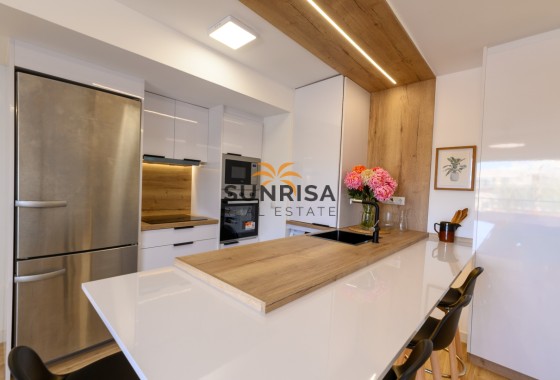 Apartamento · Reventa - Punta Prima · Alicante · España