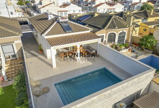 Villa · Revente - Torrevieja · La Siesta - El Salado - Torreta · Alicante · Espagne