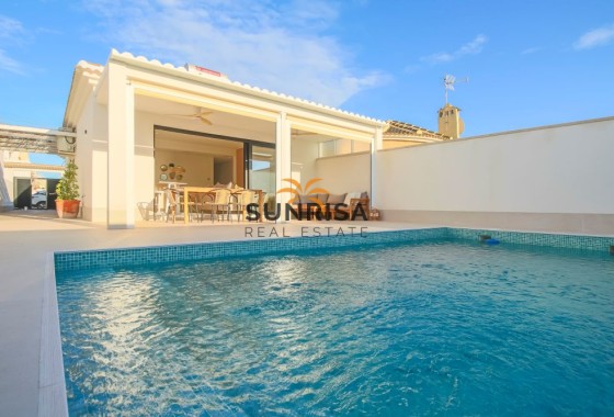 Villa · Revente - Torrevieja · La Siesta - El Salado - Torreta · Alicante · Espagne