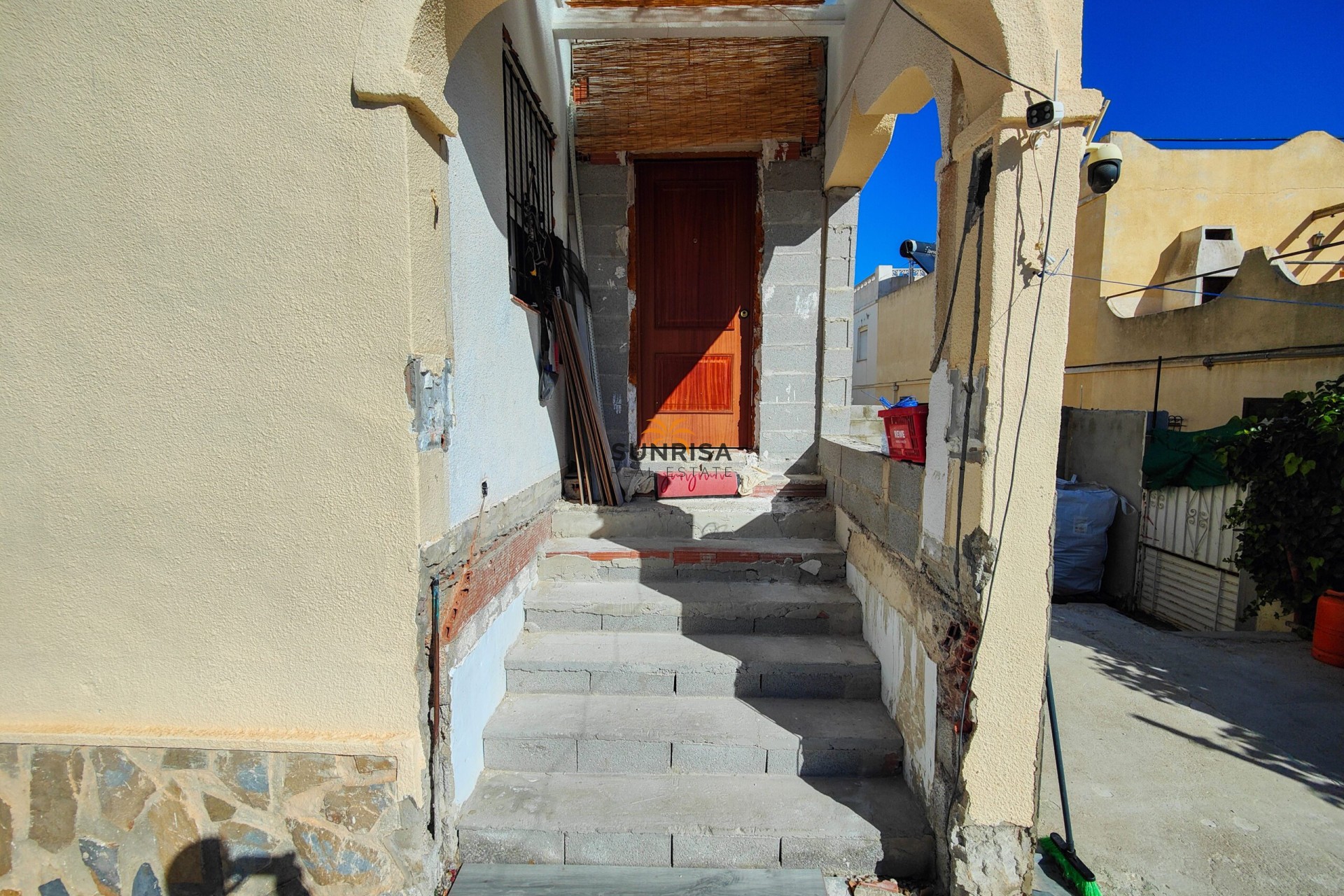 Resale - Townhouse - San Miguel de Salinas