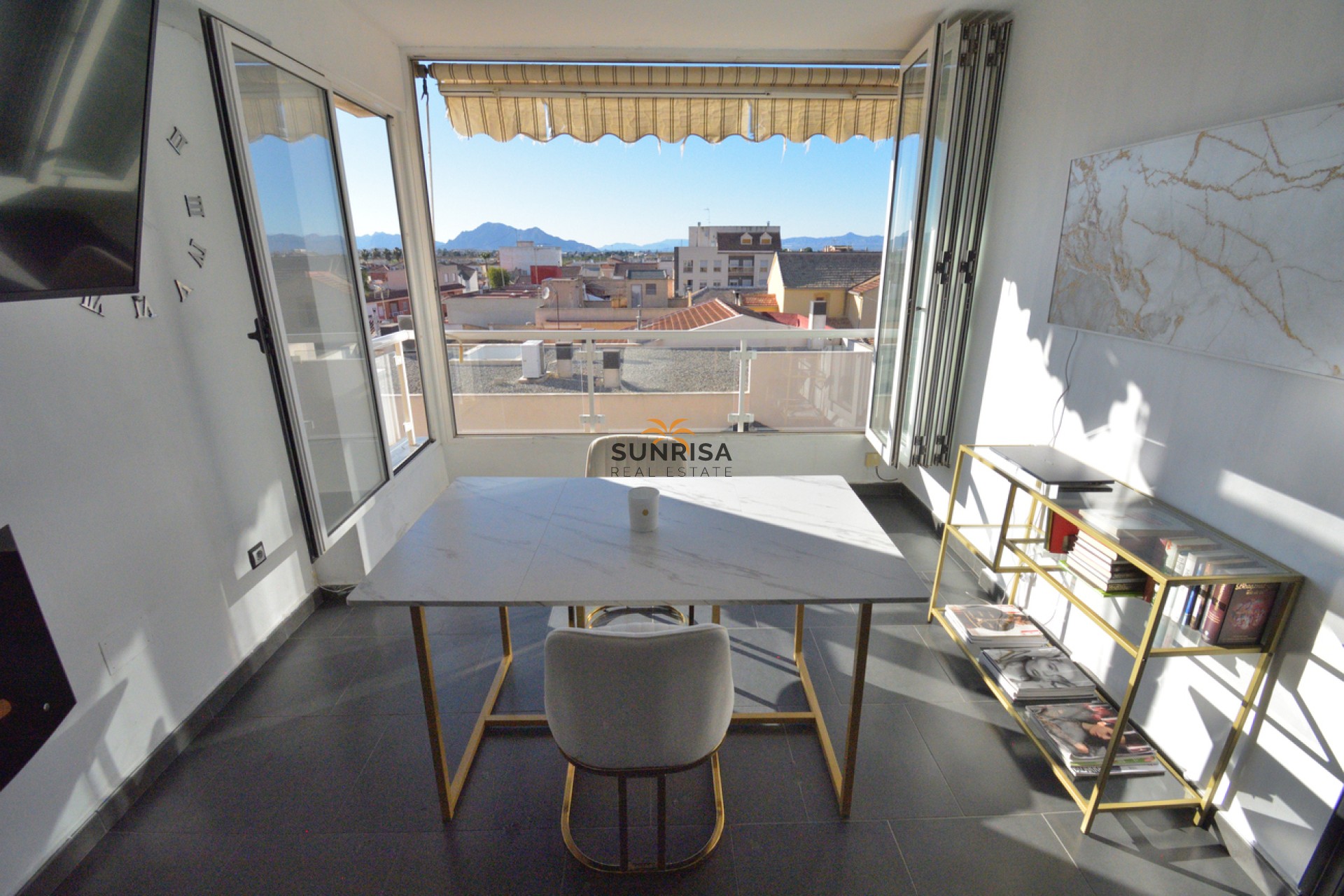 Herverkoop - Appartement - Daya Nueva
