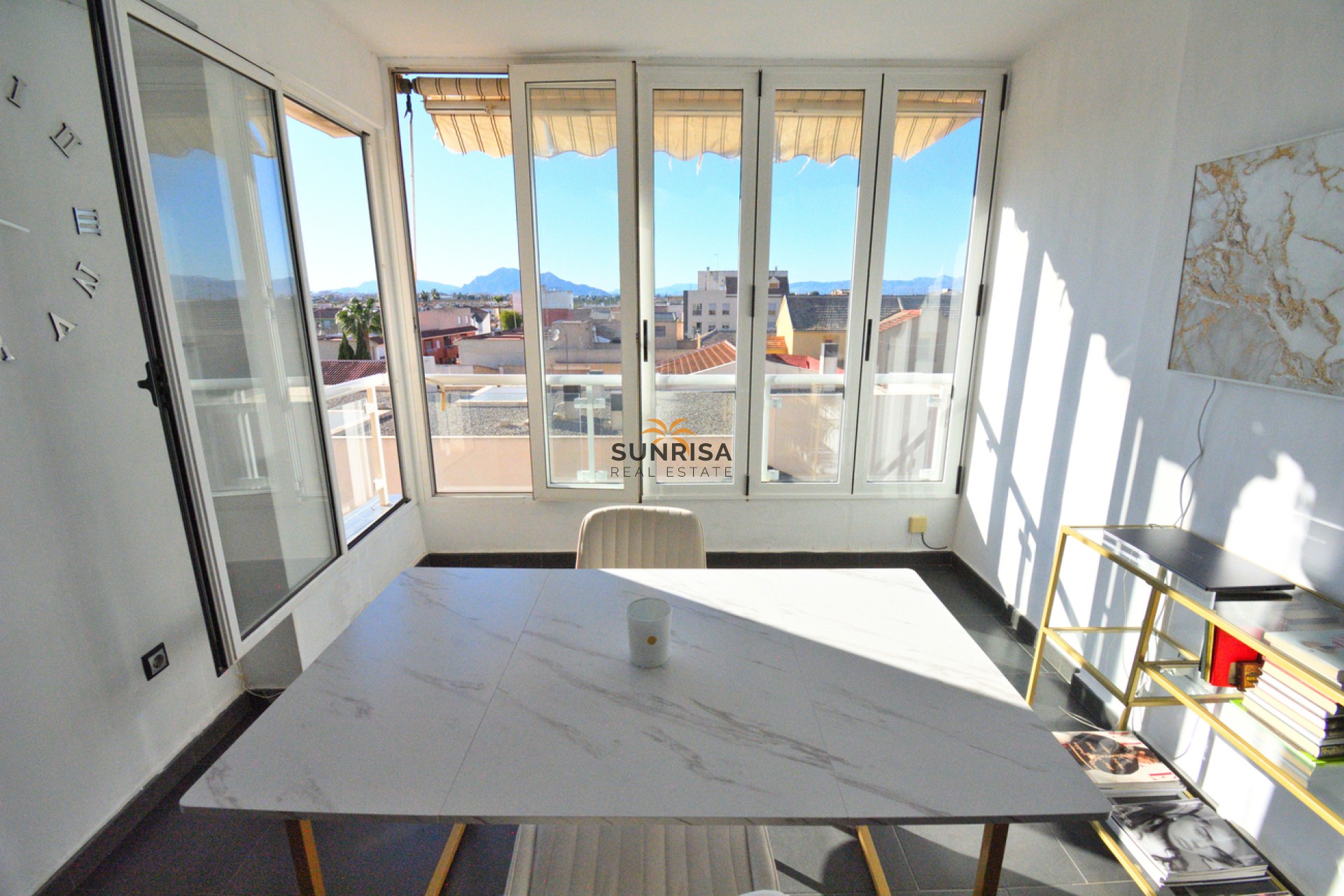 Herverkoop - Appartement - Daya Nueva