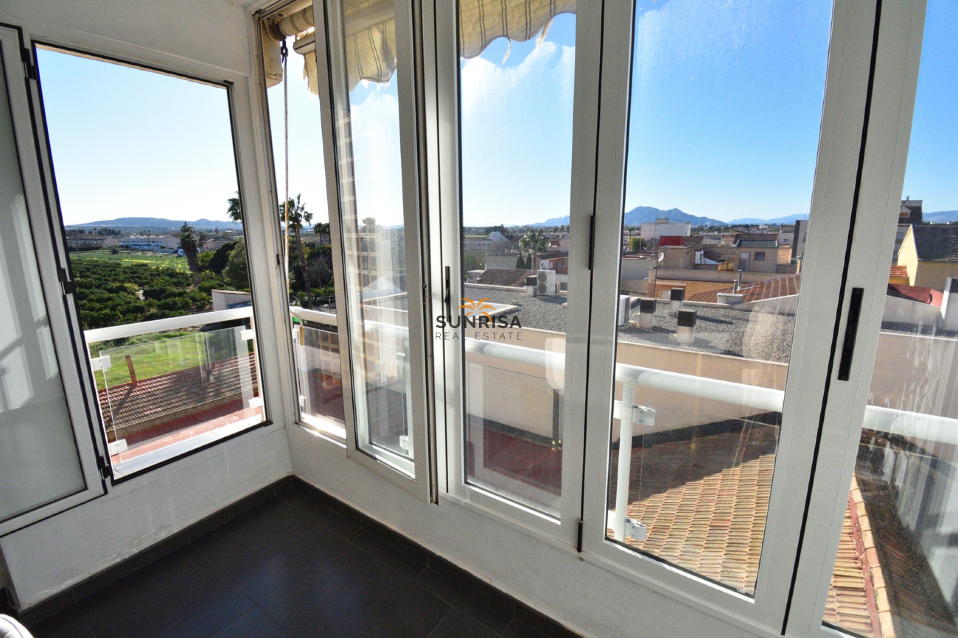 Herverkoop - Appartement - Daya Nueva