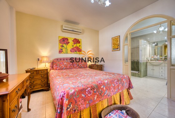 Villa · Reventa - Benimar · Alicante · España