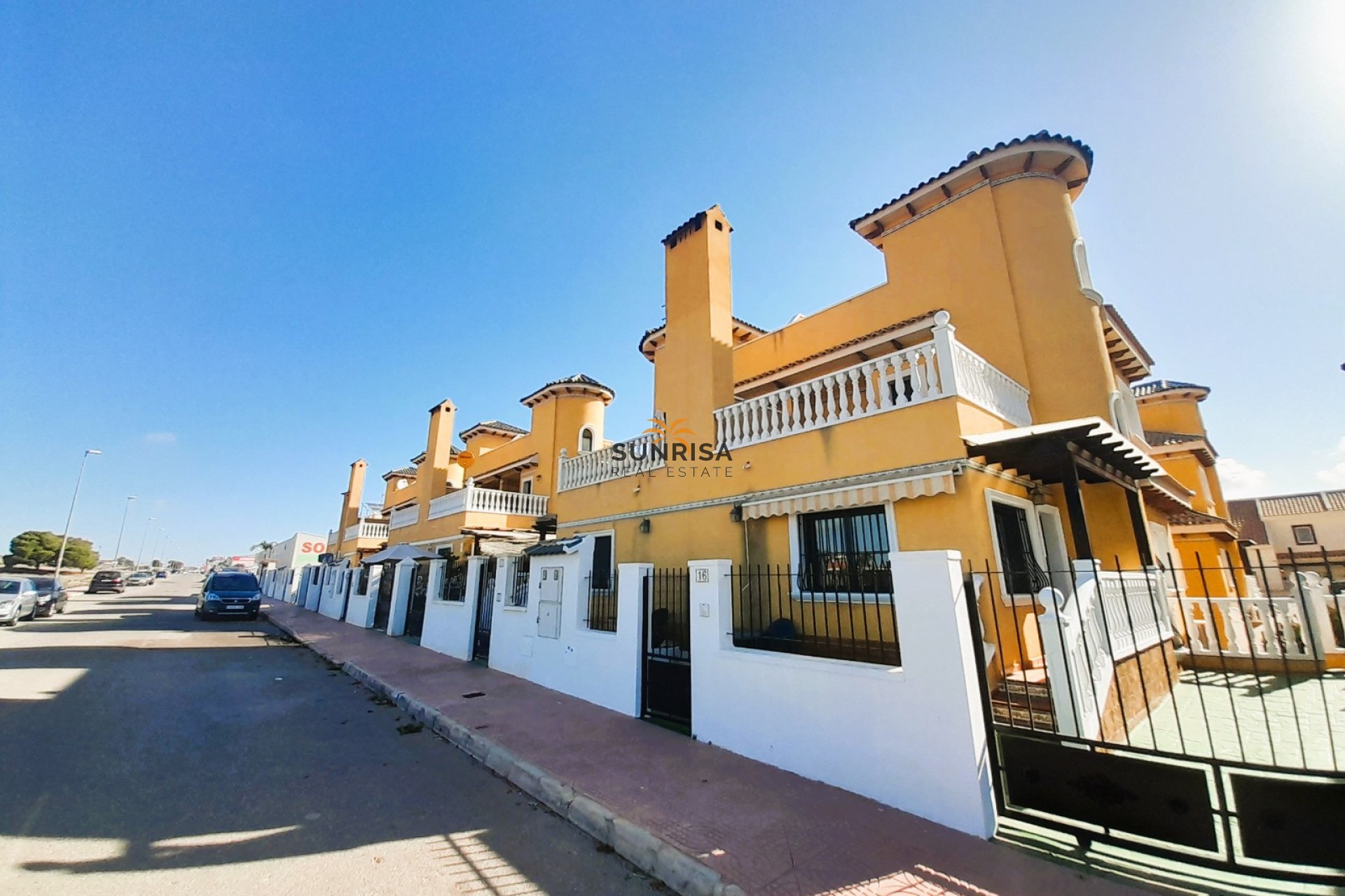 Herverkoop - Herenhuis - Ciudad Quesada