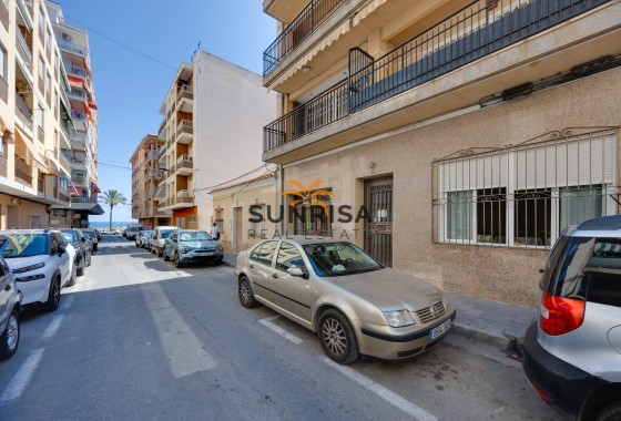 Apartment · Resale - Torrevieja · Playa del Cura · Alicante · Spain