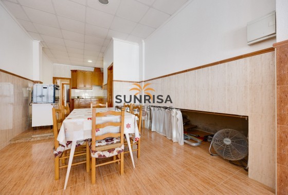 Apartment · Resale - Torrevieja · Playa del Cura · Alicante · Spain