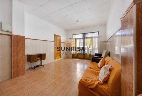 Apartment · Resale - Torrevieja · Playa del Cura · Alicante · Spain