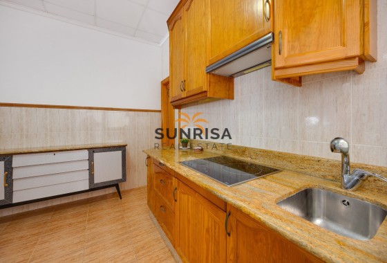 Apartment · Resale - Torrevieja · Playa del Cura · Alicante · Spain