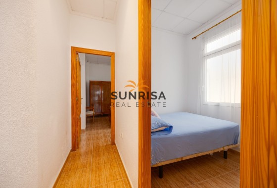 Apartment · Resale - Torrevieja · Playa del Cura · Alicante · Spain