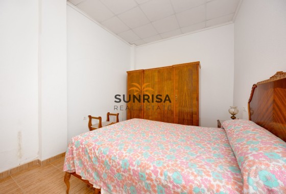 Apartment · Resale - Torrevieja · Playa del Cura · Alicante · Spain