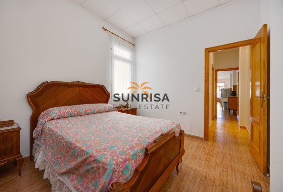 Apartment · Resale - Torrevieja · Playa del Cura · Alicante · Spain