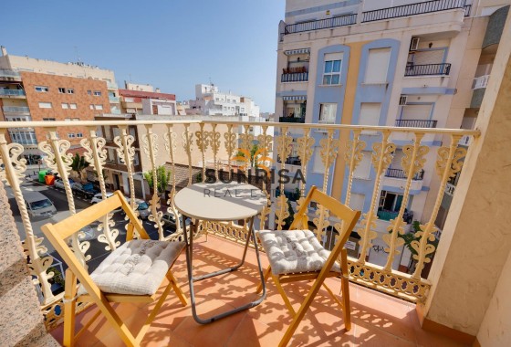 Appartement · Herverkoop - Torrevieja · Centro · Alicante · Spanje