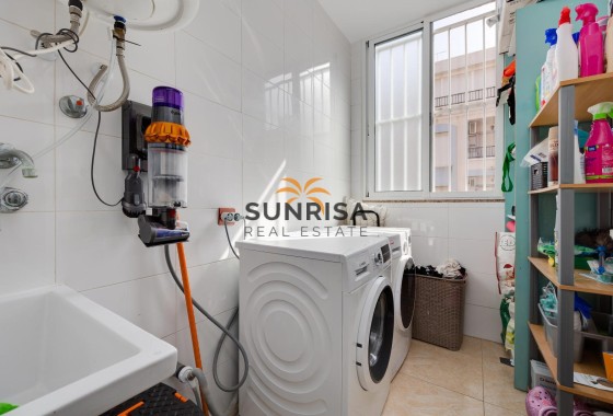 Appartement · Herverkoop - Torrevieja · Centro · Alicante · Spanje