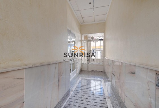Appartement · Herverkoop - Torrevieja · Centro · Alicante · Spanje