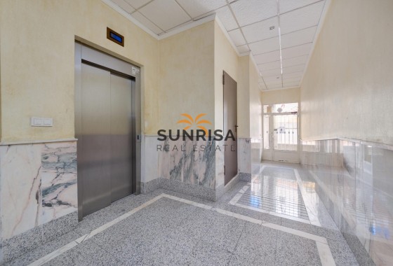 Appartement · Herverkoop - Torrevieja · Centro · Alicante · Spanje