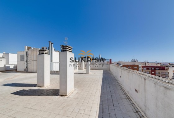 Appartement · Herverkoop - Torrevieja · Centro · Alicante · Spanje