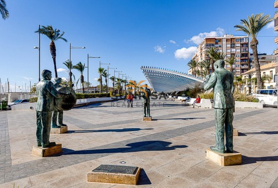 Appartement · Herverkoop - Torrevieja · Centro · Alicante · Spanje