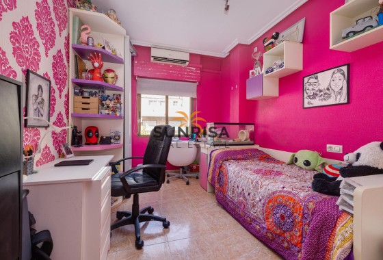 Apartamento · Reventa - Torrevieja · Alicante · España