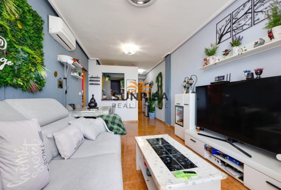 Apartamento · Reventa - Torrevieja · Alicante · España