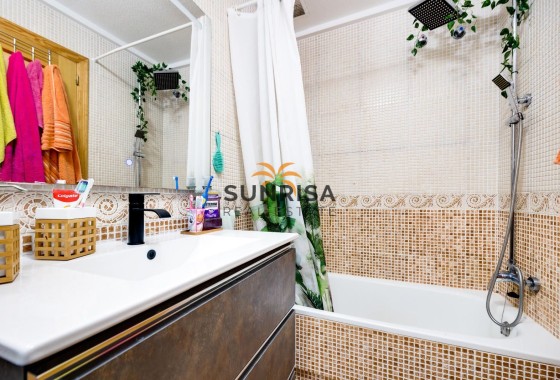 Apartamento · Reventa - Torrevieja · Alicante · España