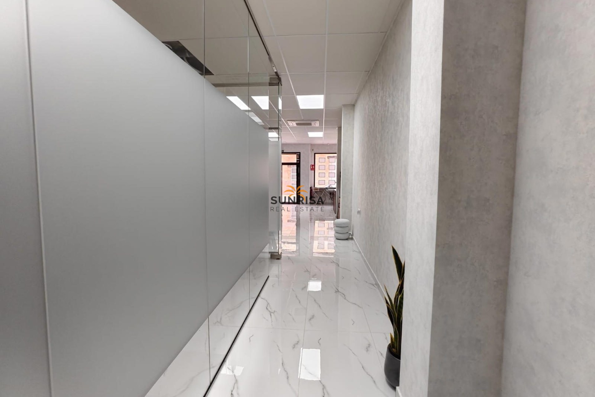 Reventa - Local comercial - Los Montesinos
