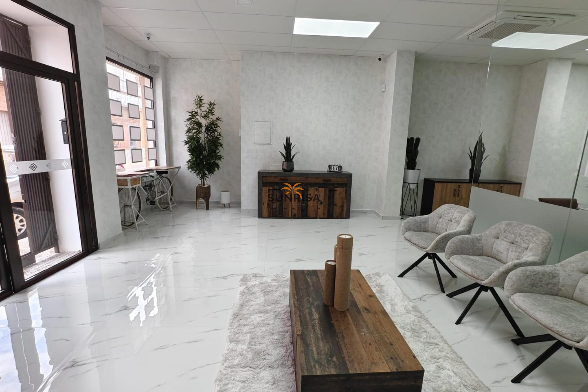Reventa - Local comercial - Los Montesinos