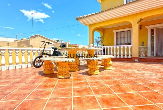 Villa · Resale - Torrevieja · Los Balcones · Alicante · Spain