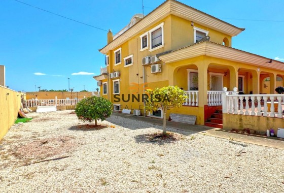 Villa · Resale - Torrevieja · Los Balcones · Alicante · Spain