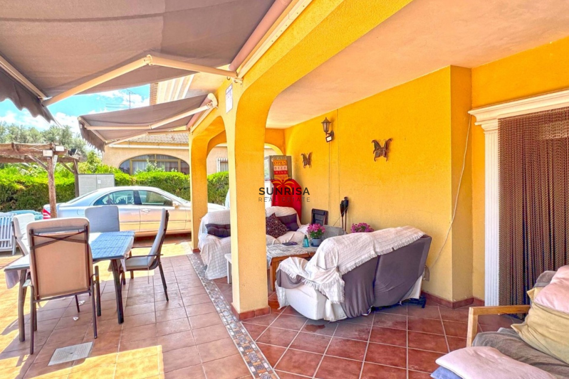 Resale - Villa - Torrevieja