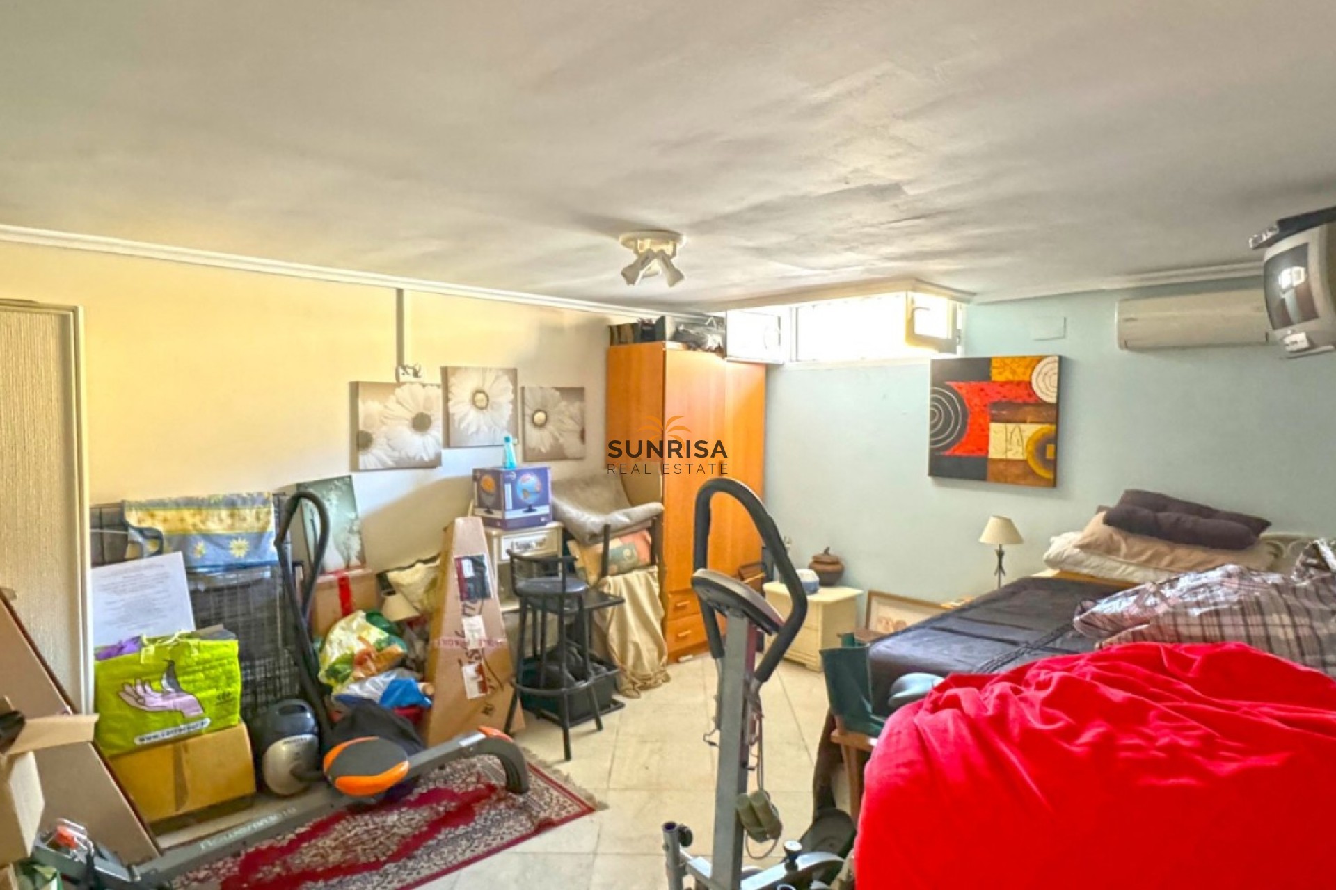 Resale - Villa - Torrevieja