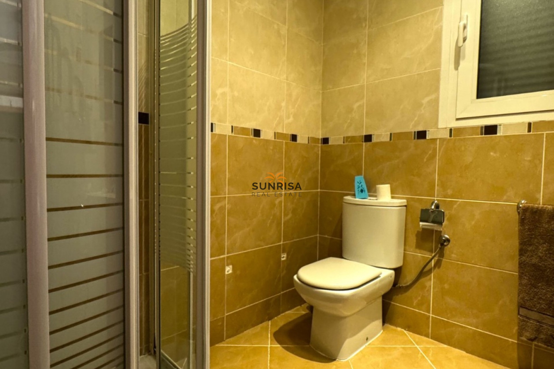 Resale - Villa - Torrevieja