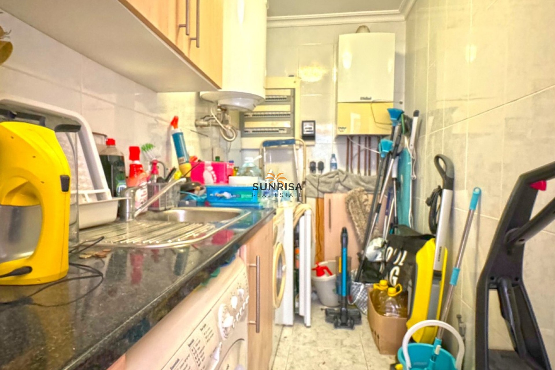 Resale - Villa - Torrevieja