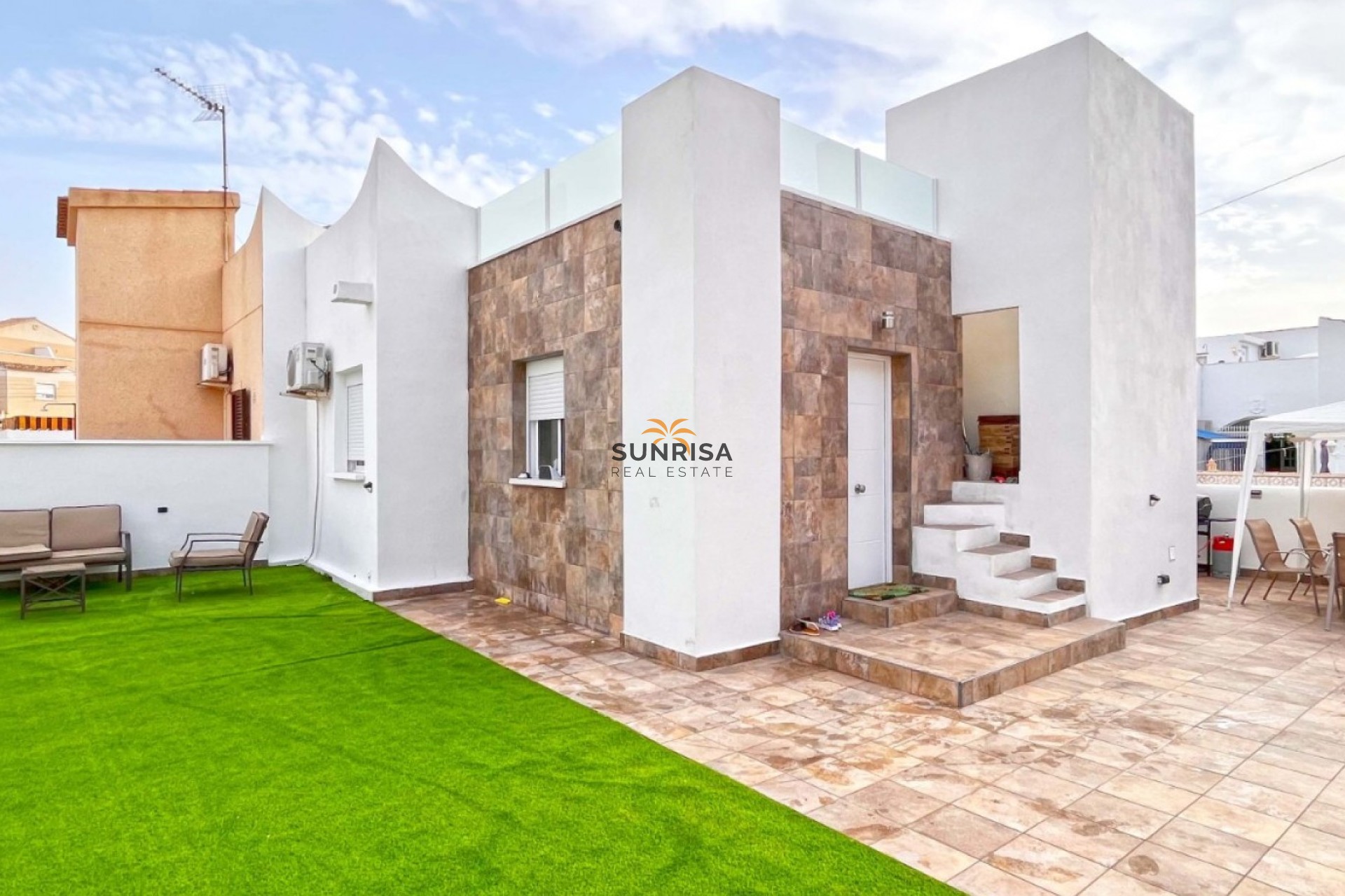 Resale - Bungalow - Orihuela Costa