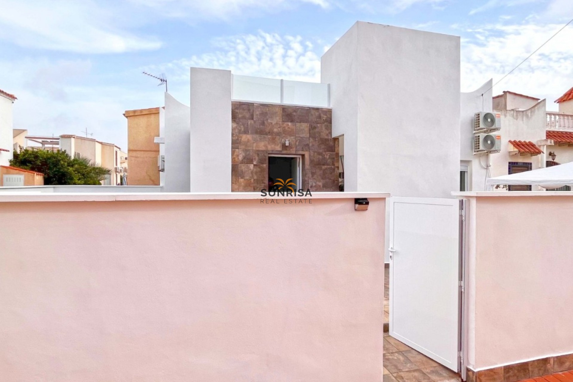 Resale - Bungalow - Orihuela Costa
