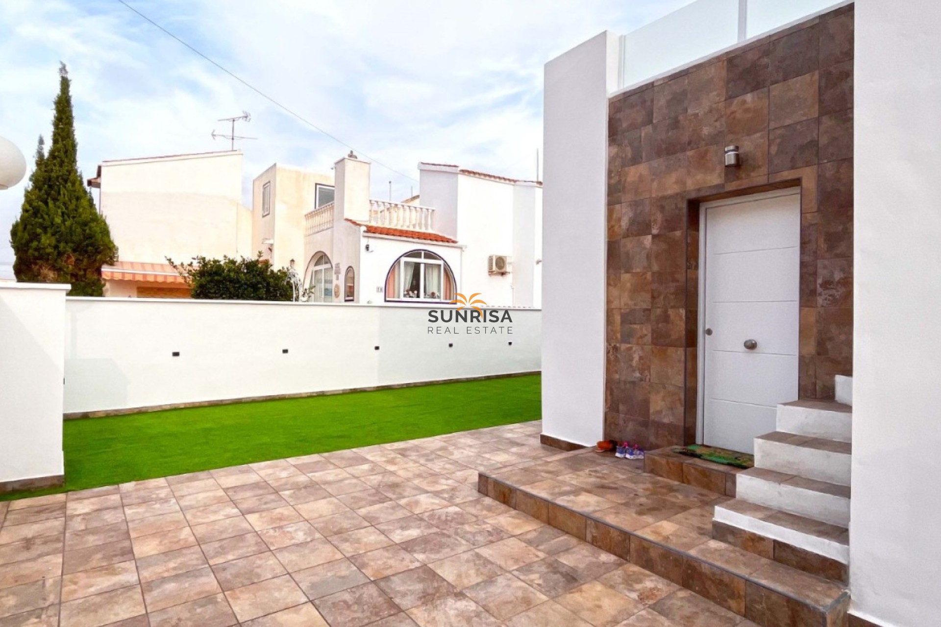 Resale - Bungalow - Orihuela Costa