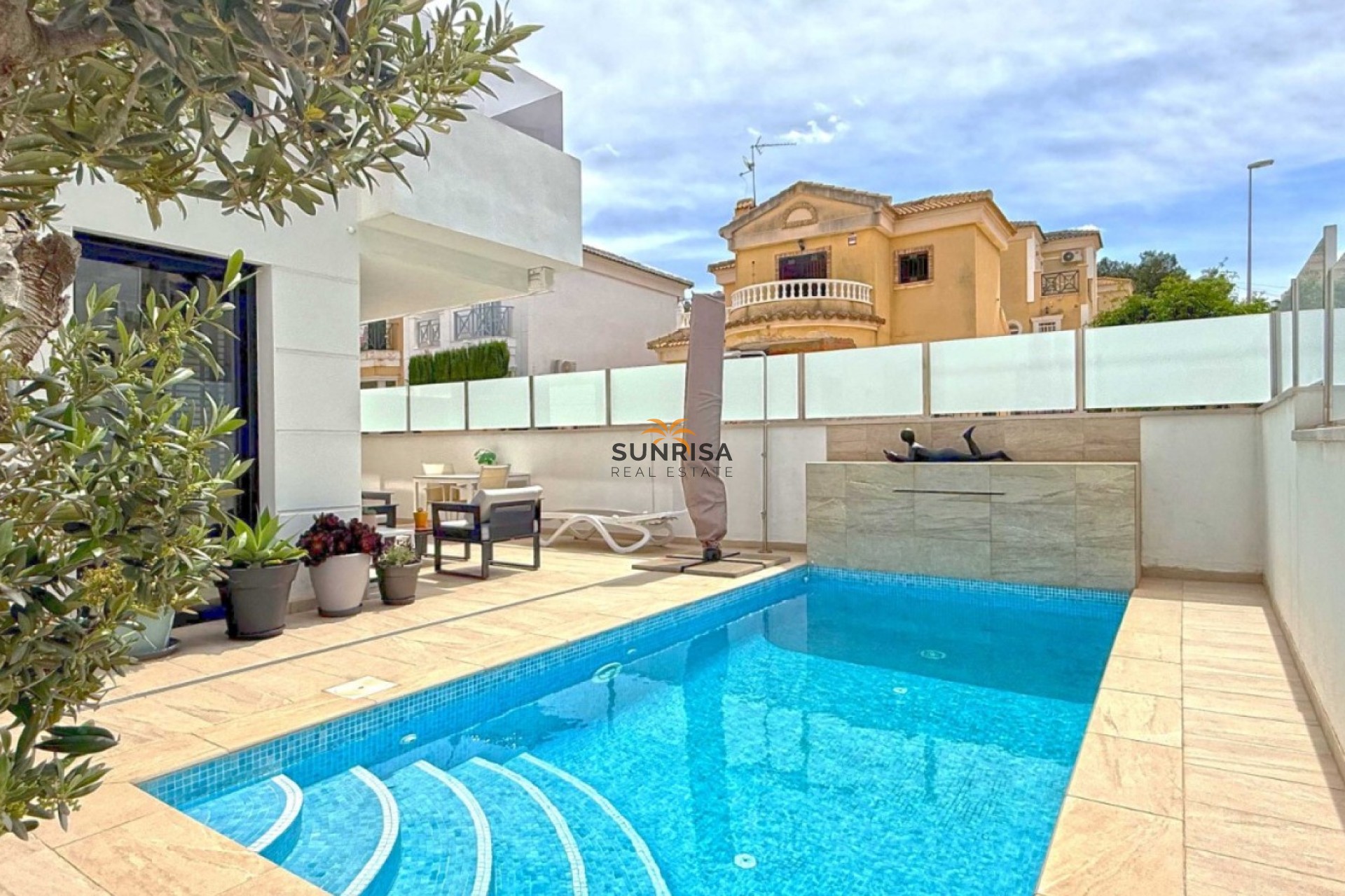 Resale - Villa - Orihuela Costa
