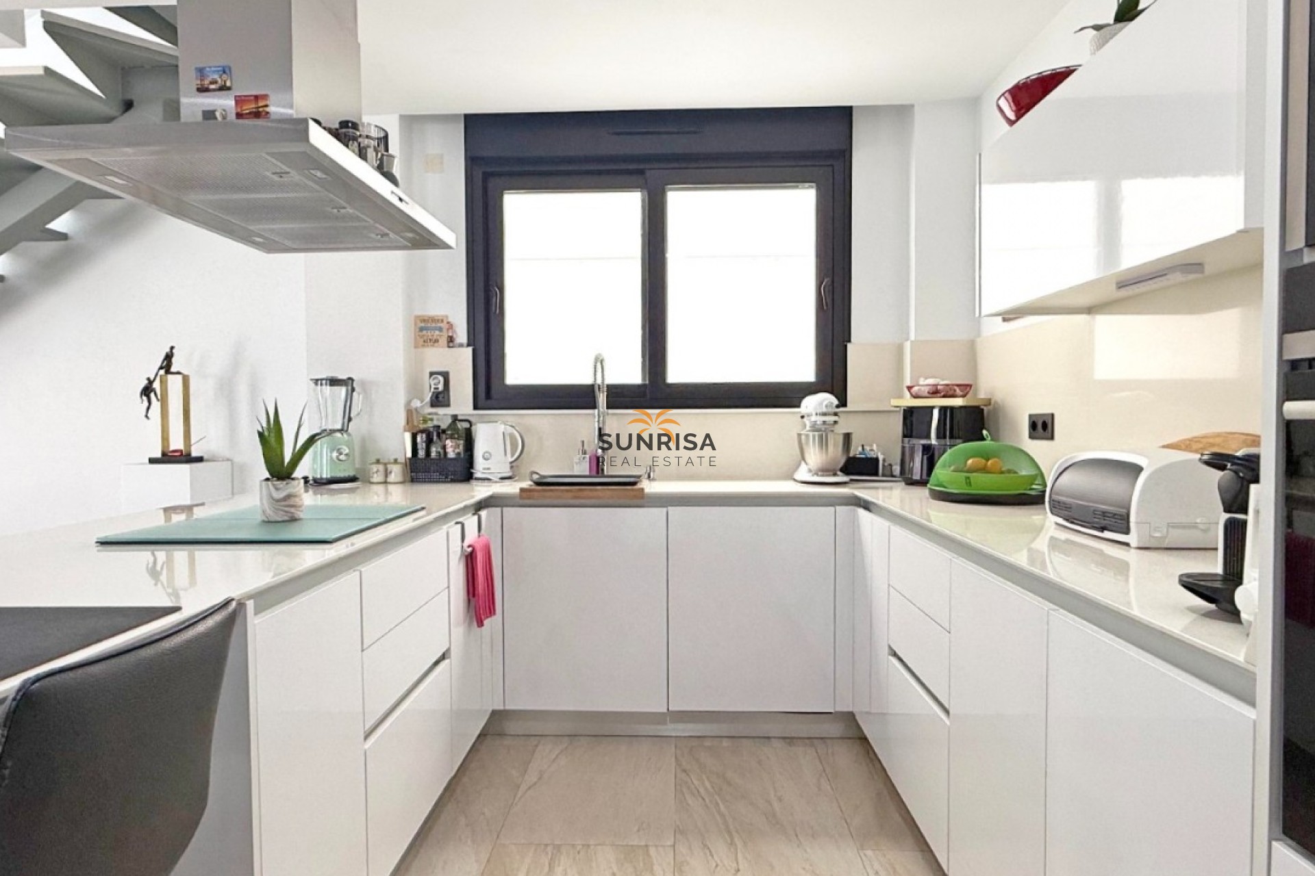 Resale - Villa - Orihuela Costa