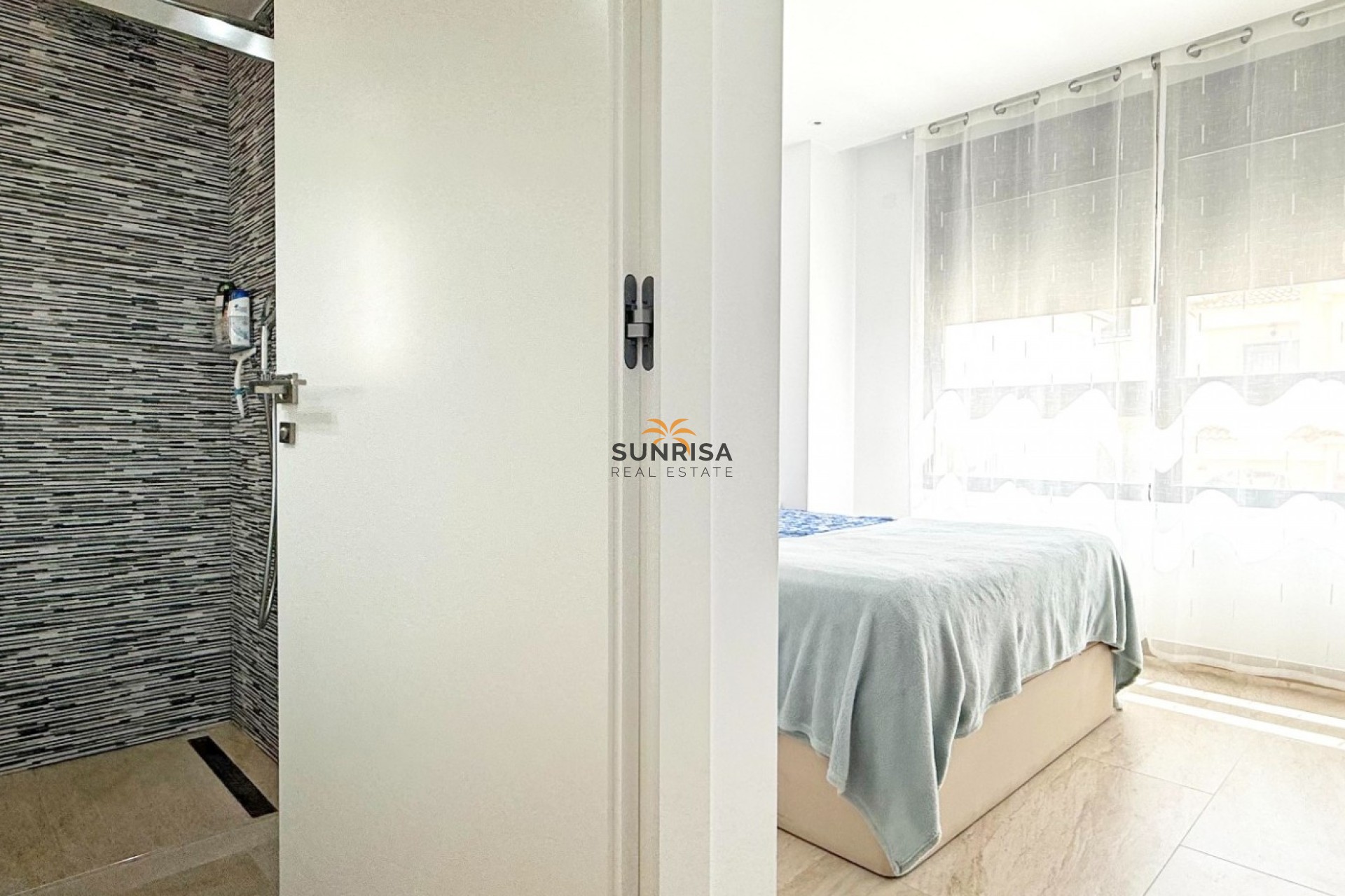 Resale - Villa - Orihuela Costa