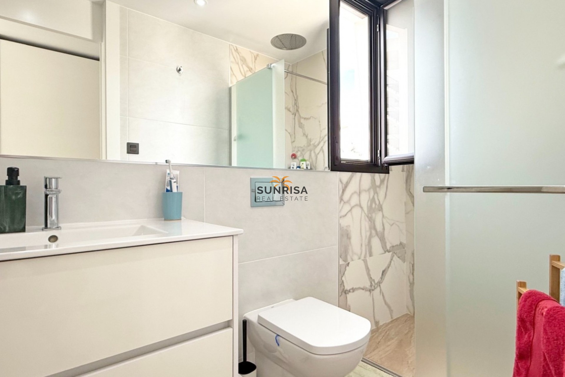 Resale - Villa - Orihuela Costa