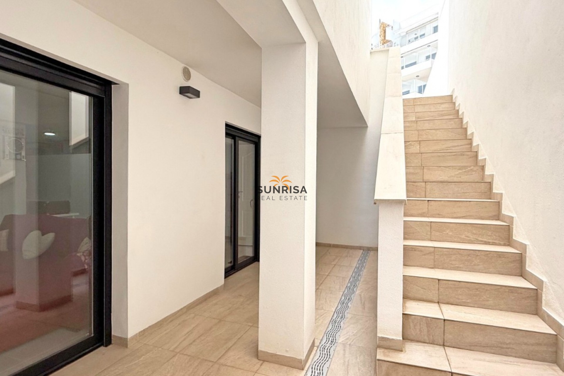 Resale - Villa - Orihuela Costa