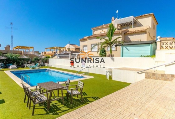 Villa · Reventa - Orihuela Costa · Villamartín · Alicante · España