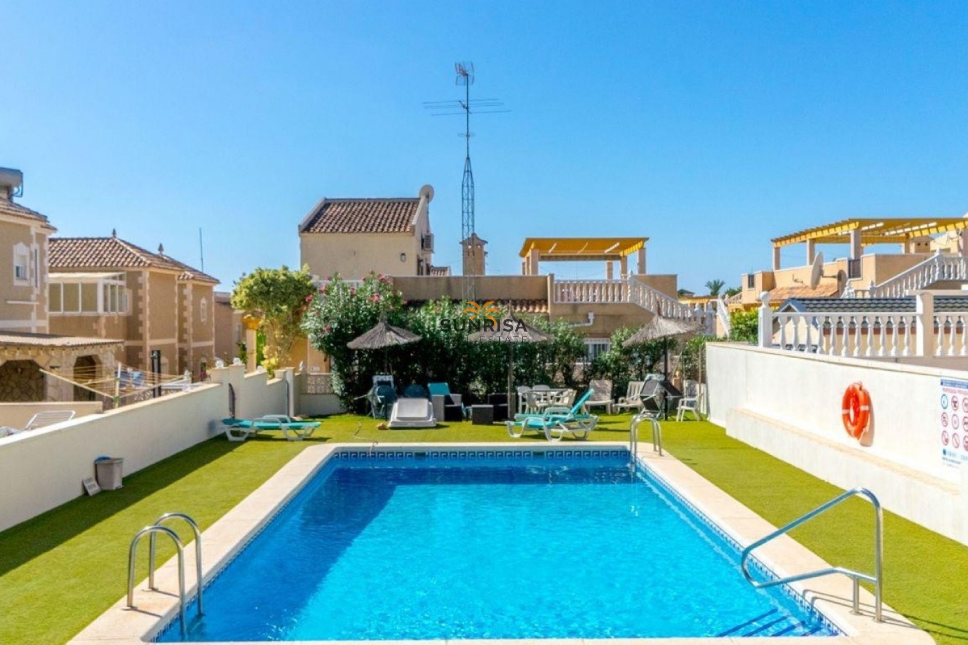Revente - Villa - Orihuela Costa